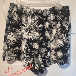 Ann Taylor Shorts. Black & White. "Fern" pattern 4" inseam. Size 14